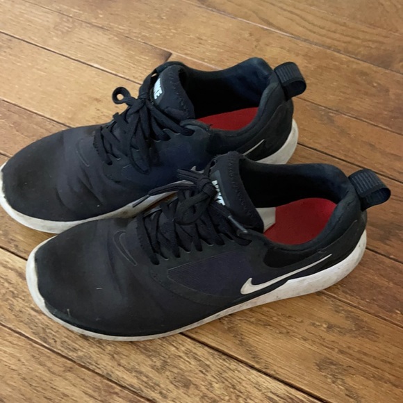 Nike Shoes - Nike Lunarsolo black running shoe size 9.5